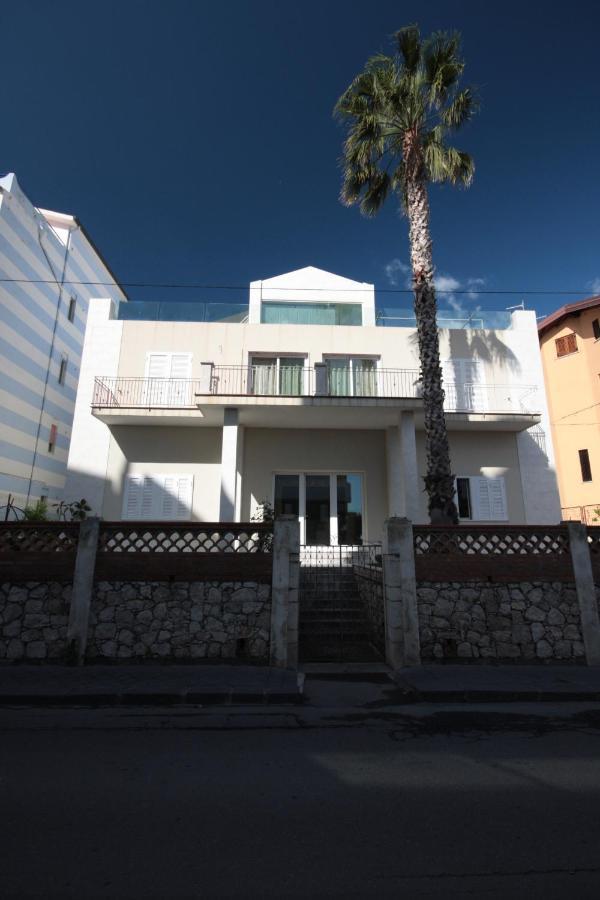 Bed and Breakfast Porta Del Vento Giardini-Naxos Exterior foto